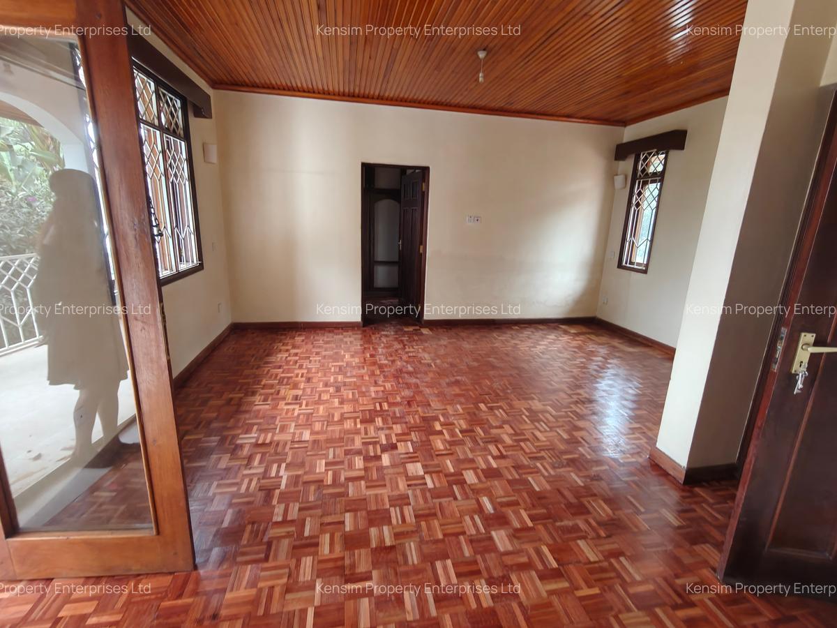 4 Bed Townhouse with En Suite in Lavington - 18