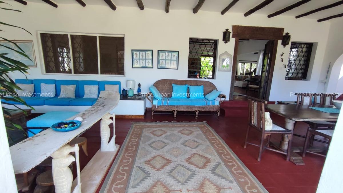 3 Bed House with En Suite in Malindi - 9