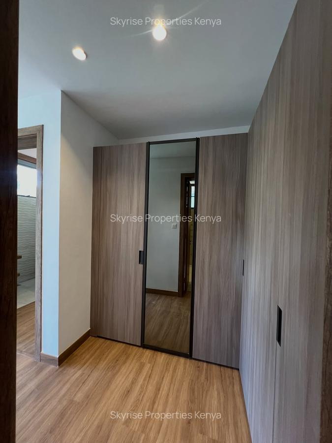5 Bed Villa with En Suite in Nyari - 11