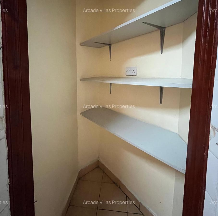 1 Bed Apartment with En Suite in Kilimani - 5