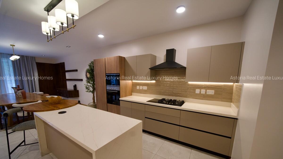 3 Bed Apartment with En Suite at 2026-301 - 11