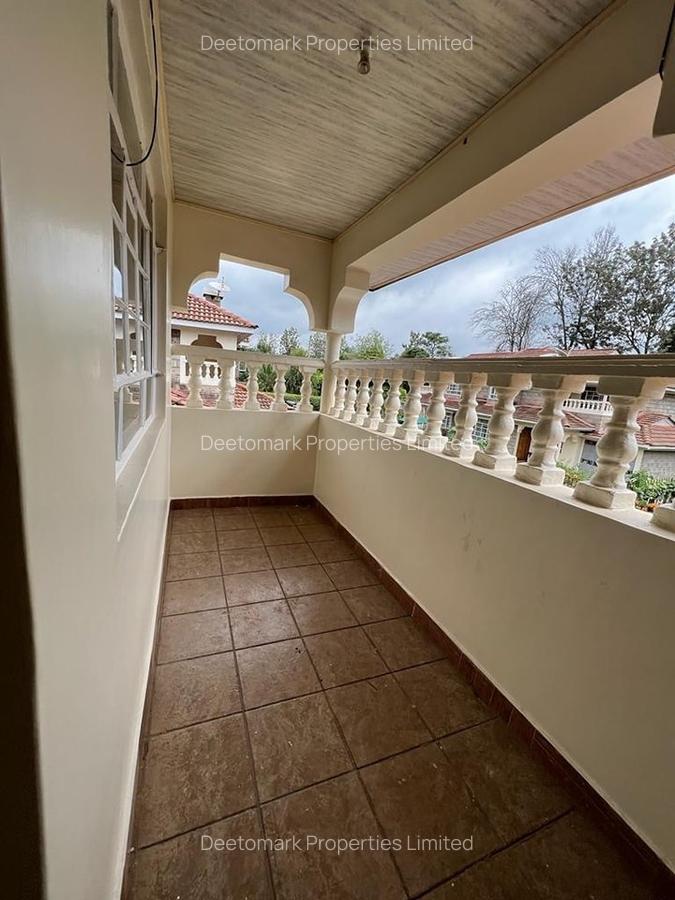 4 Bed Townhouse with En Suite at Galleria - 6