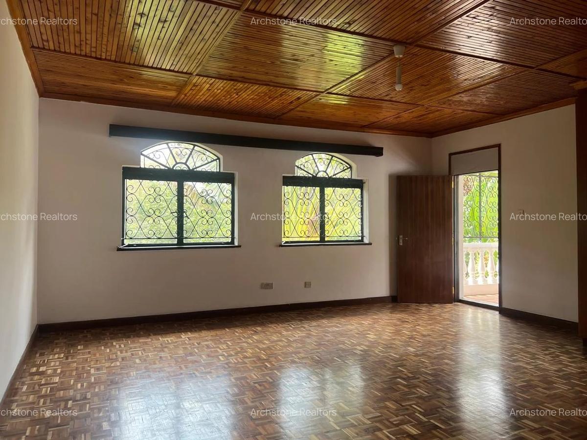 5 Bed House with En Suite in Nyari - 5