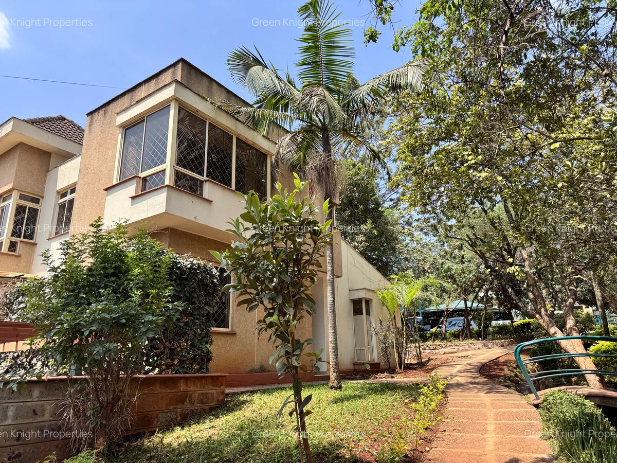 4 Bed Townhouse with En Suite in Kilimani - 3