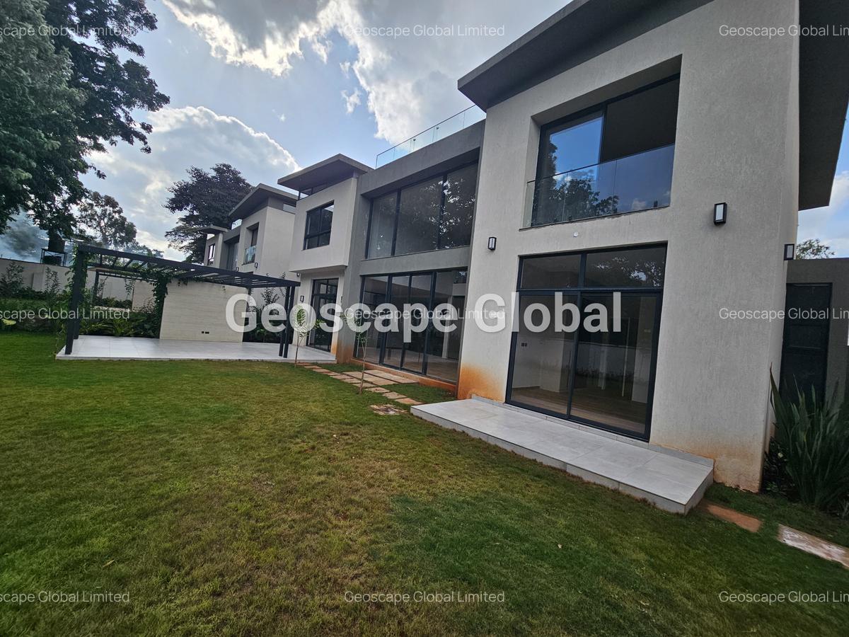 5 Bed House with En Suite in Runda - 13