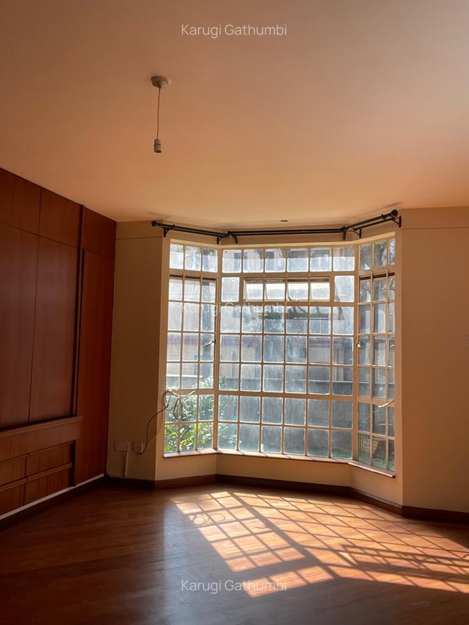 3 Bed Apartment with En Suite at Kilimani Road - 5