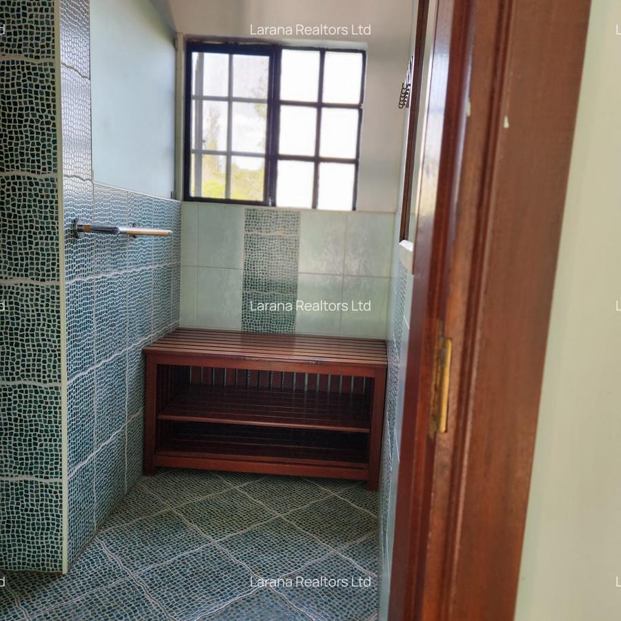 5 Bed Villa with En Suite at Hardy - 15