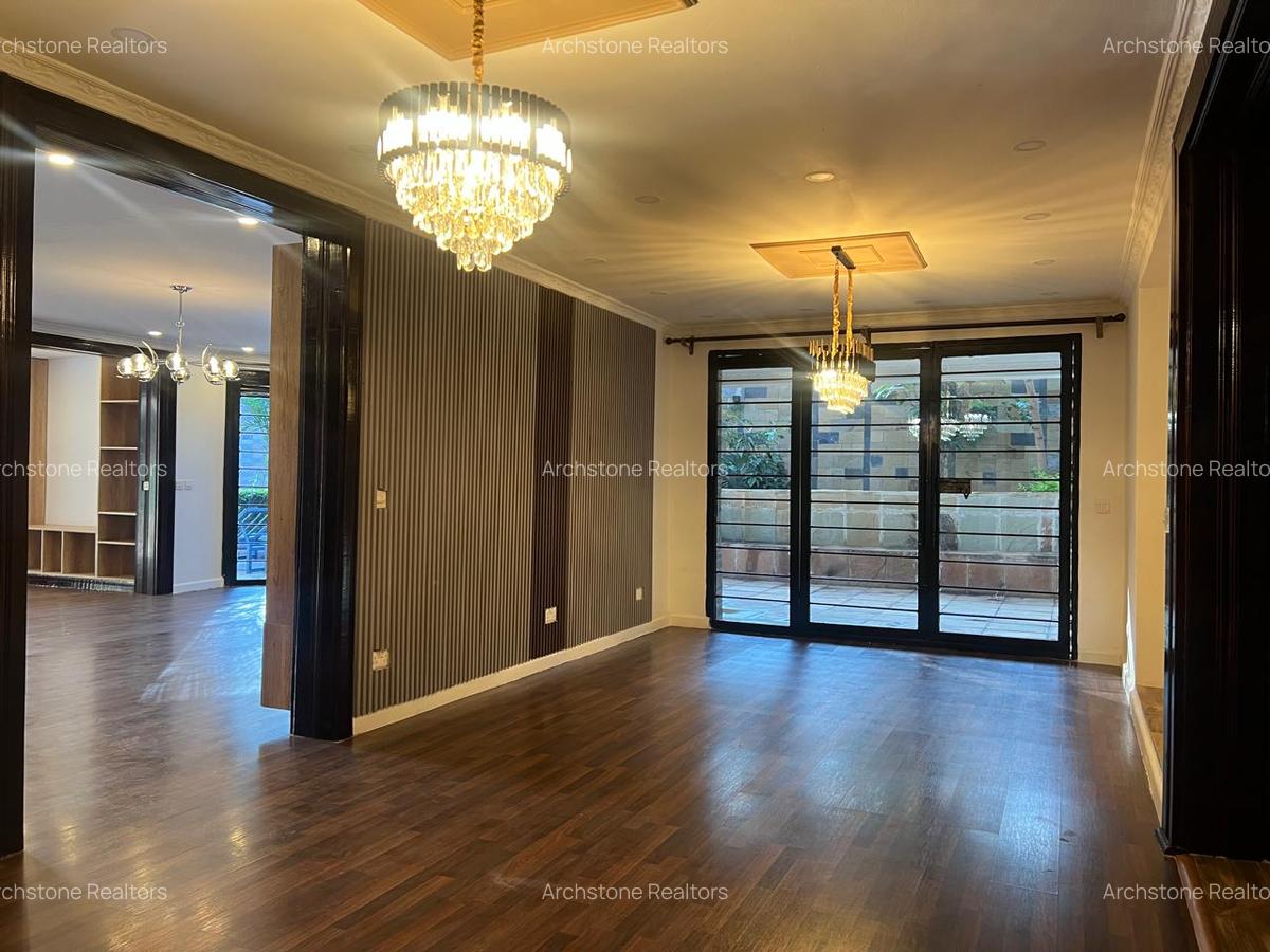 6 Bed House with En Suite in Runda - 3