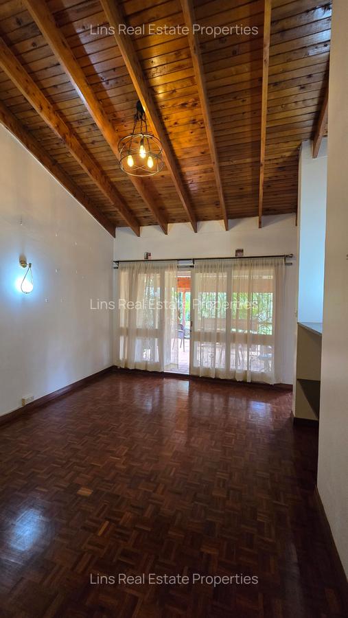 4 Bed House with En Suite in Runda - 16