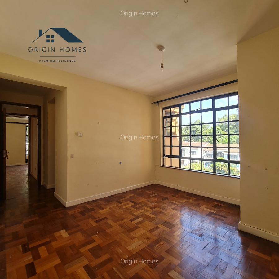 3 Bed Apartment with En Suite at Riverside Drive - 10