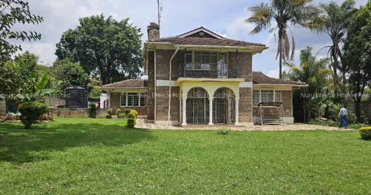 5 Bed House with En Suite in Runda - 1