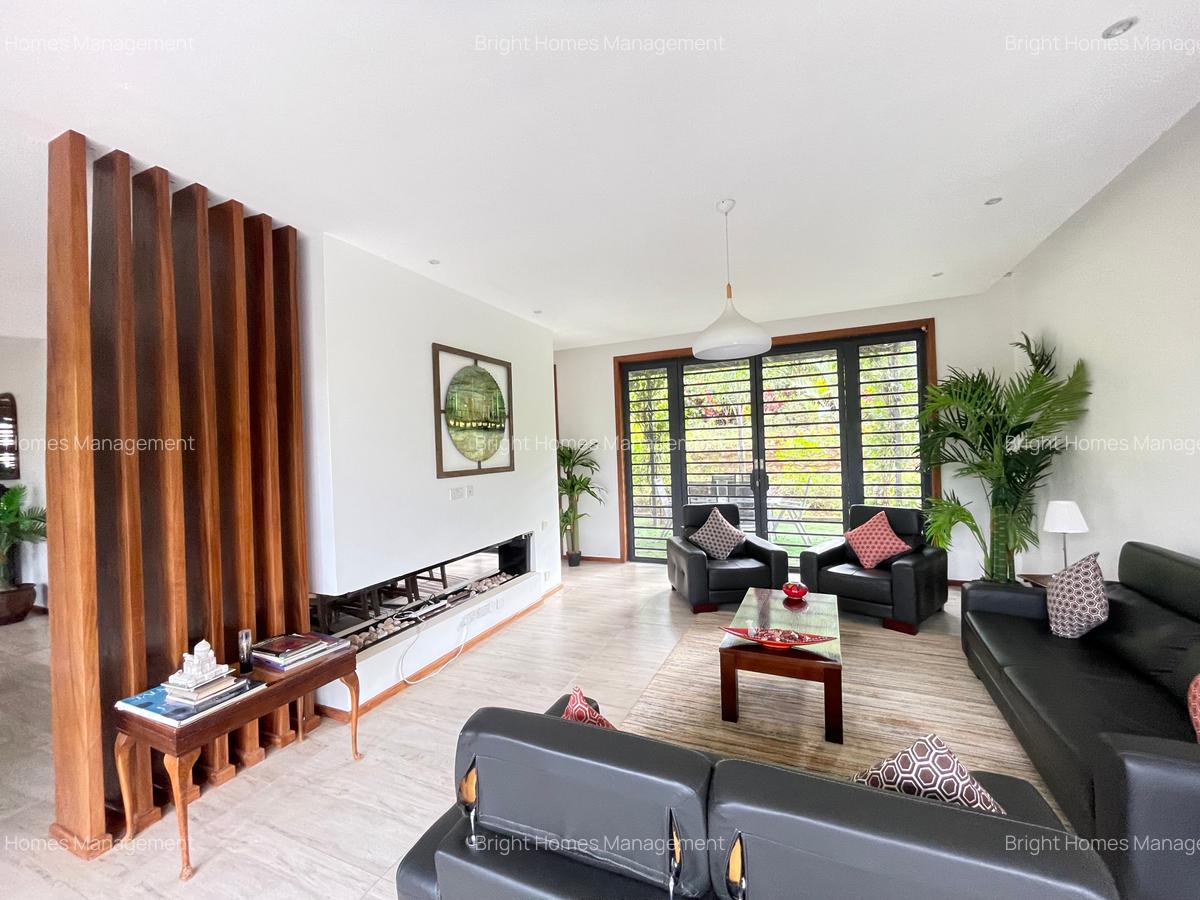 3 Bed House with En Suite in Rosslyn - 8
