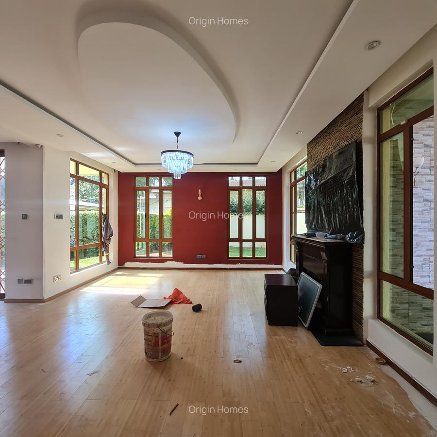 4 Bed Townhouse with En Suite at Lavington - 6