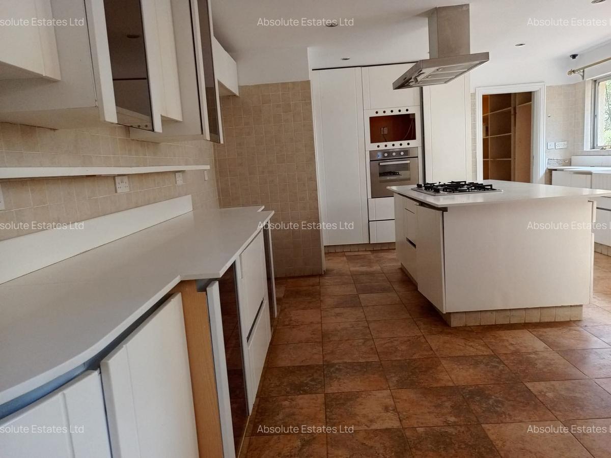 4 Bed Villa with En Suite in Muthaiga - 5