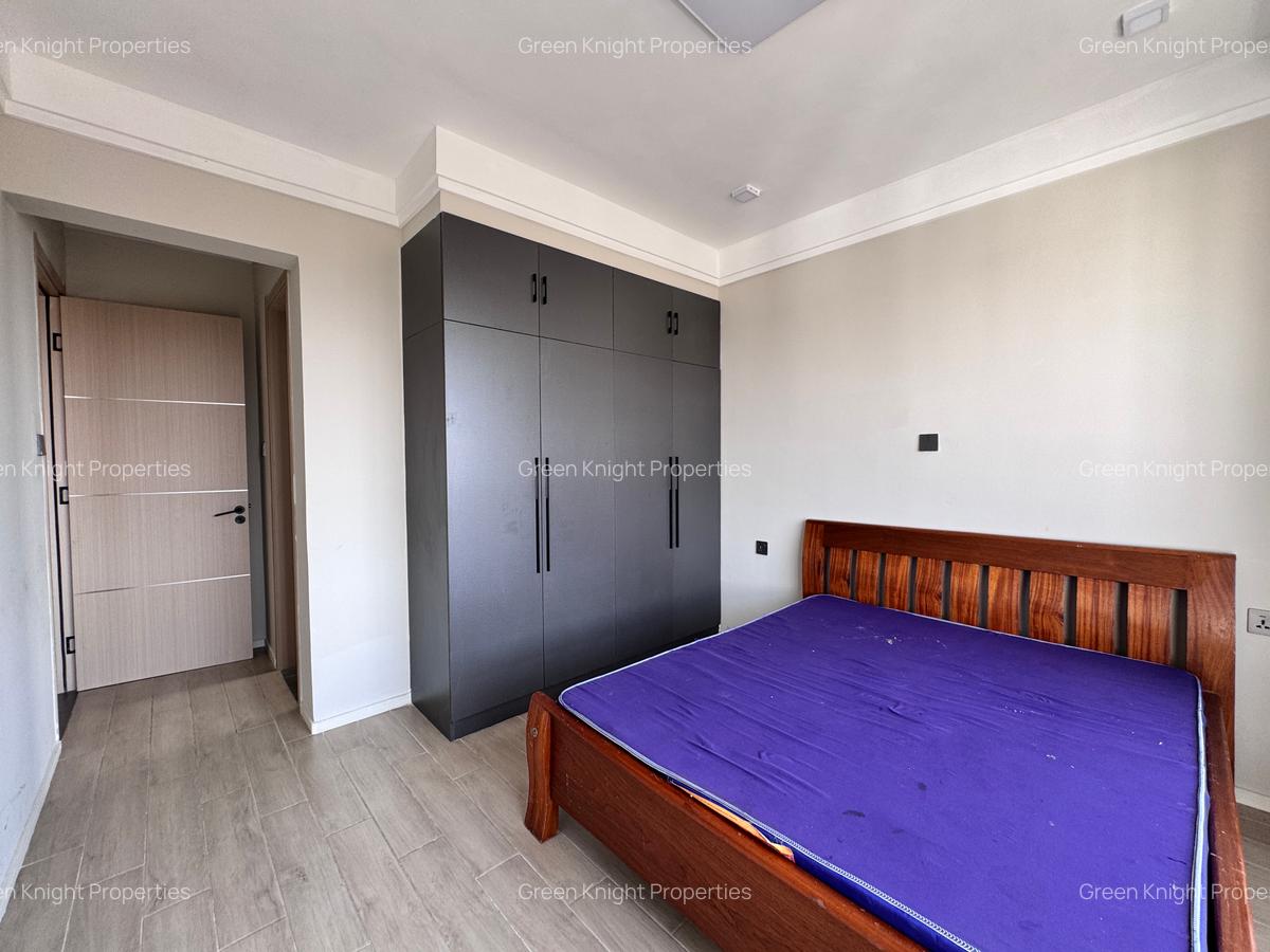 Serviced 2 Bed Apartment with En Suite in Lavington - 6