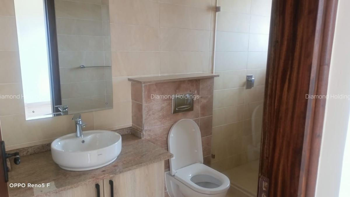 3 Bed Apartment with En Suite at Parklands - 11