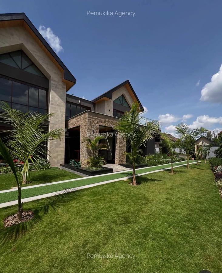 5 Bed Townhouse with En Suite in Runda - 1