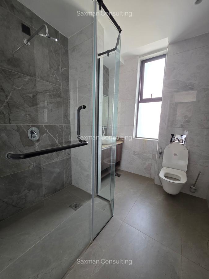 3 Bed Apartment with En Suite in Riverside - 19