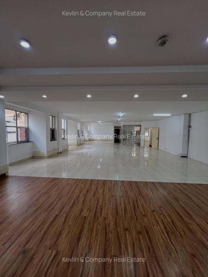 4,000 ft² Office with Service Charge Included at Rapta Road - 1