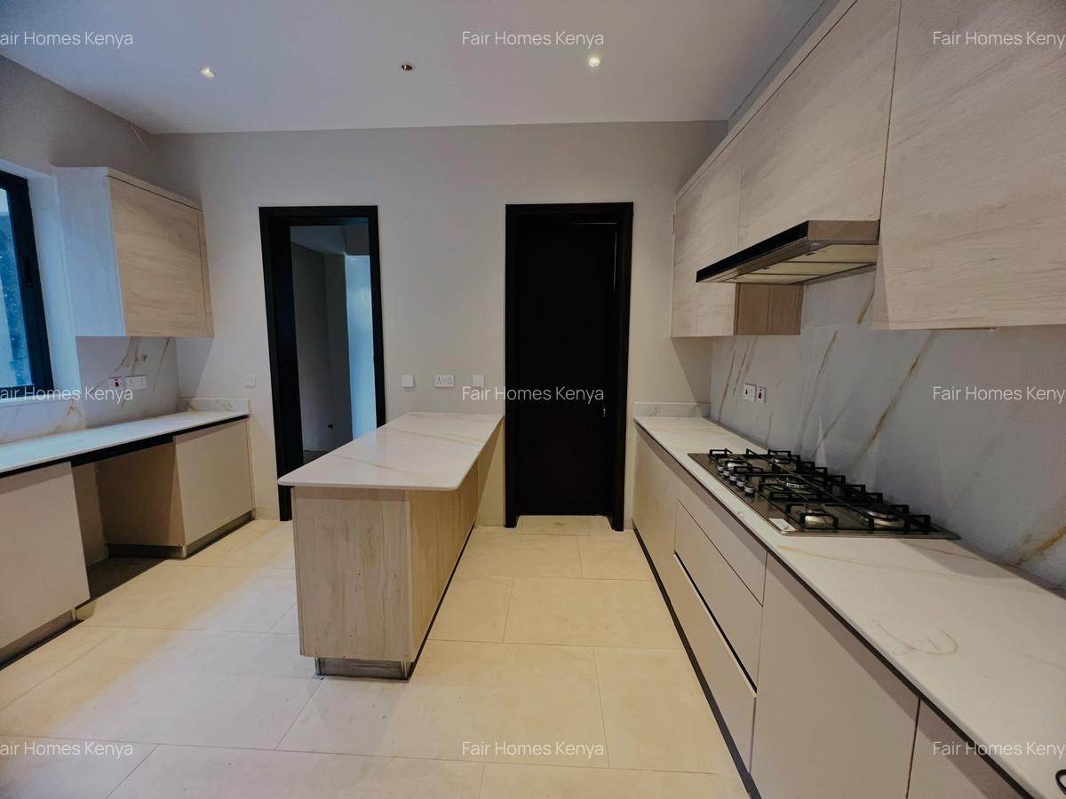 5 Bed Townhouse with En Suite at Manyani East - 2