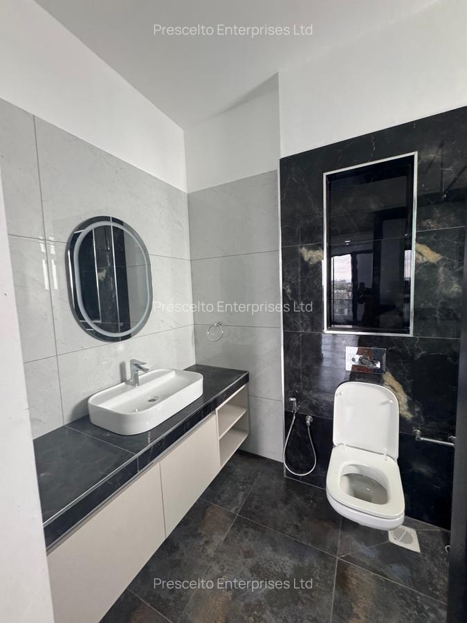 3 Bed Apartment with En Suite at Off Links Road - 17