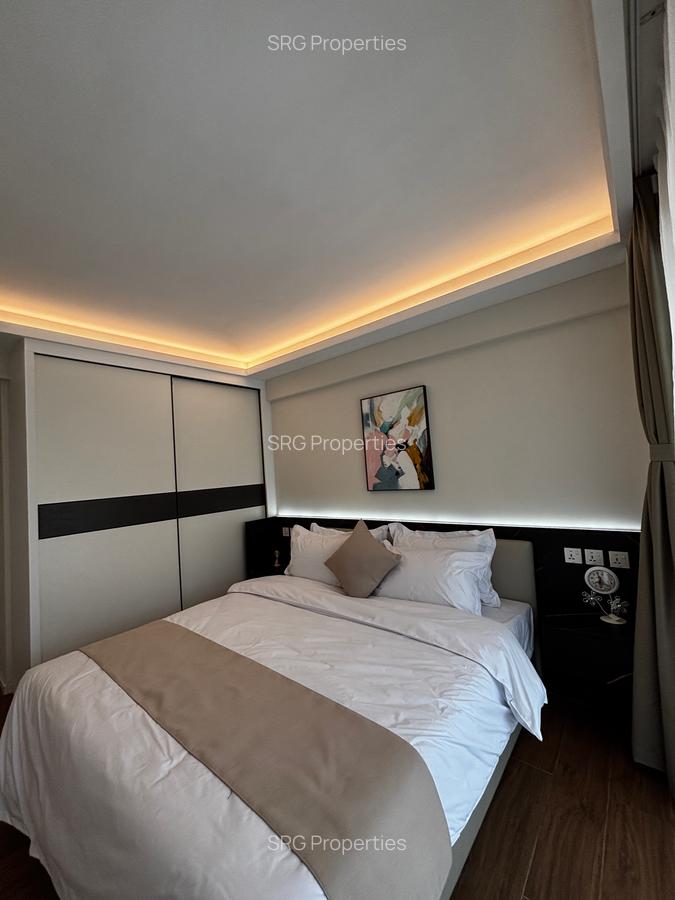 1 Bed Apartment with En Suite in Lavington - 2