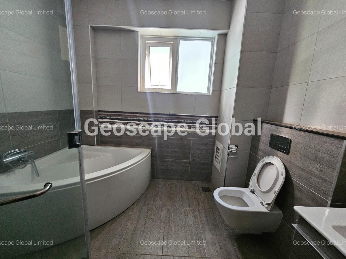 4 Bed Apartment with En Suite in Spring Valley - 4