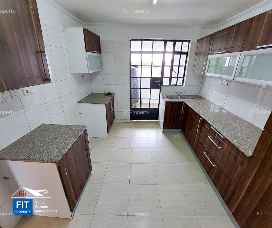 3 Bed Apartment with En Suite in Westlands Area - 5