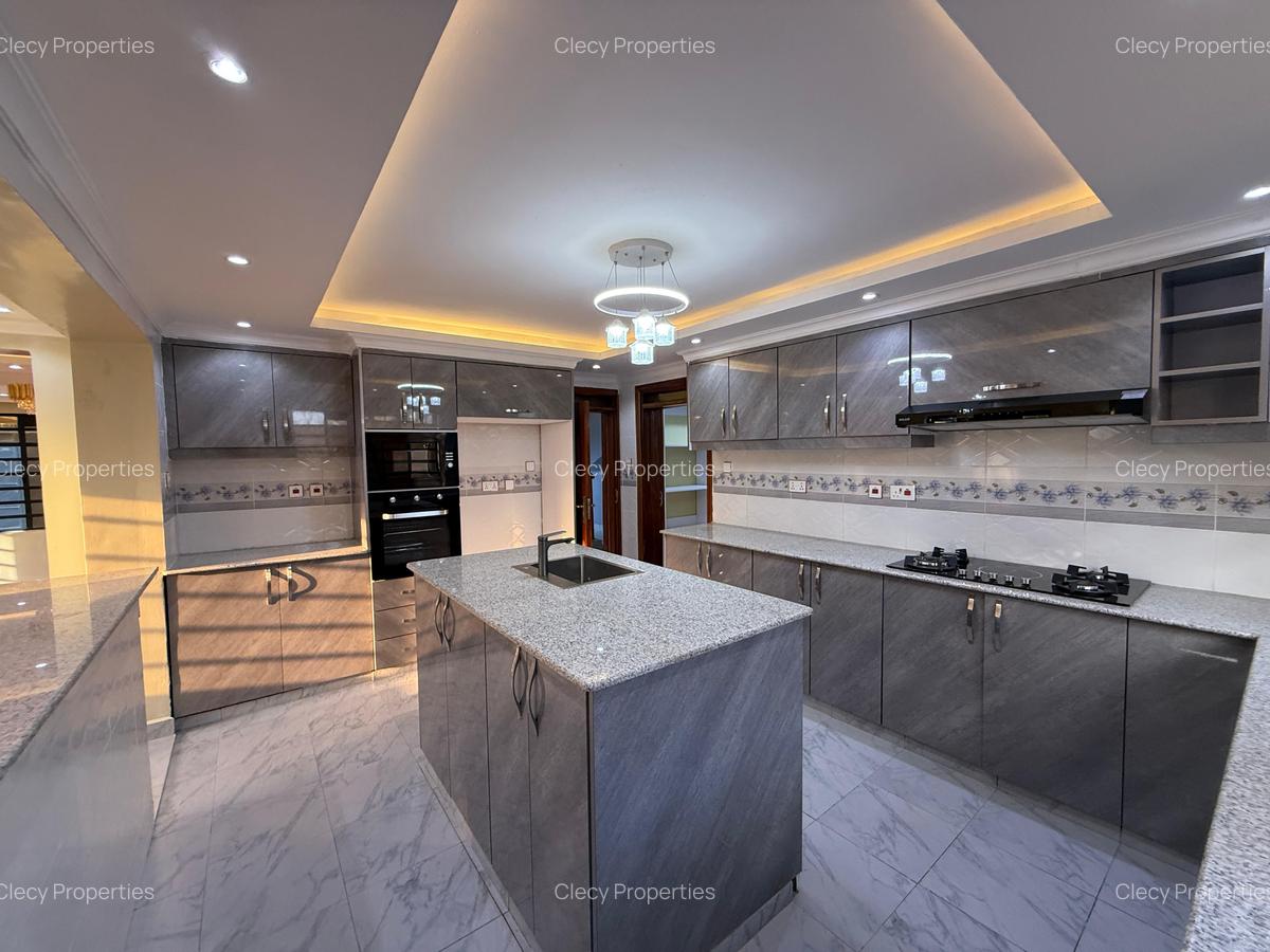 5 Bed House with En Suite at Bypass - 8