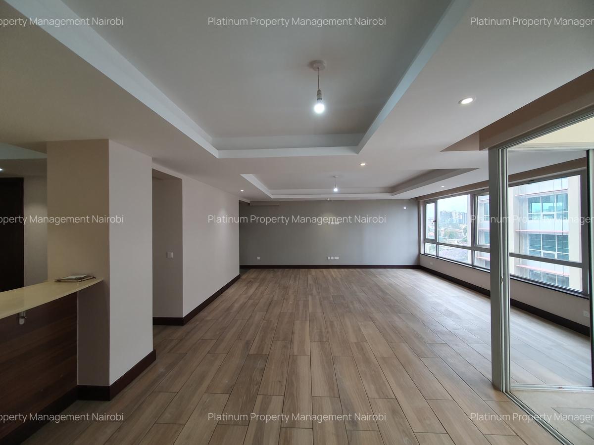 3 Bed Apartment with En Suite at Parklands Rd - 5
