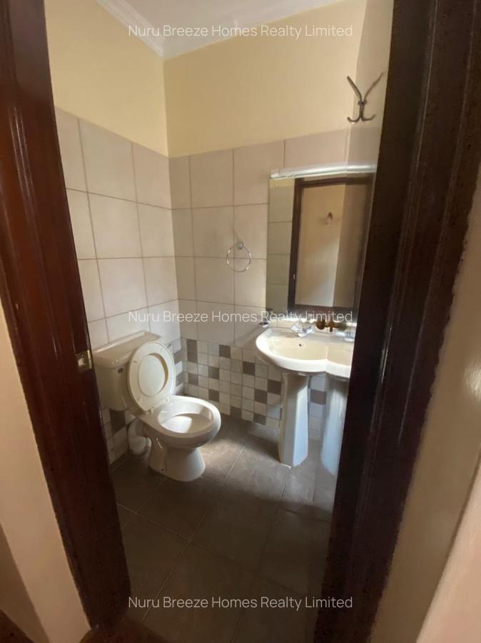 4 Bed Townhouse with En Suite in Lavington - 19