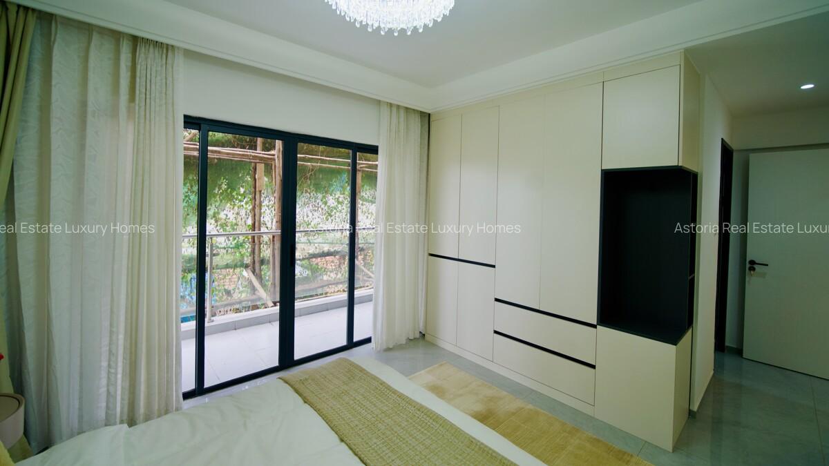 2 Bed Apartment with En Suite at 2026-424 - 10
