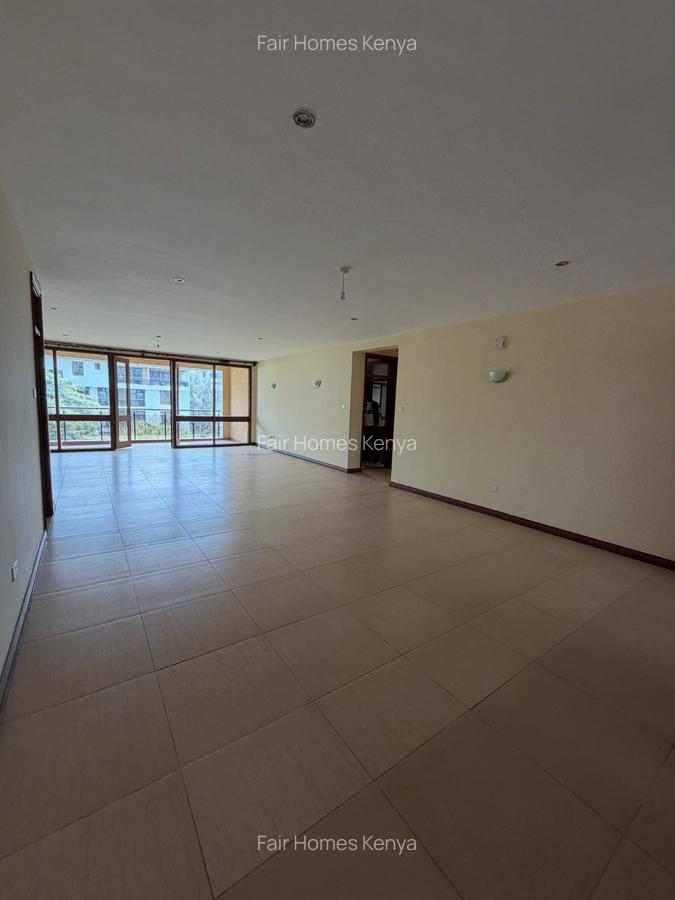3 Bed Apartment with En Suite at Riverside Drive - 4