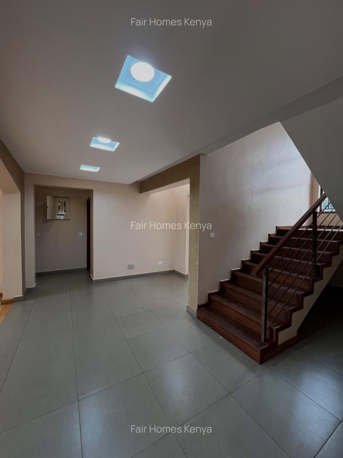 4 Bed Townhouse with En Suite at Lavington Green - 17