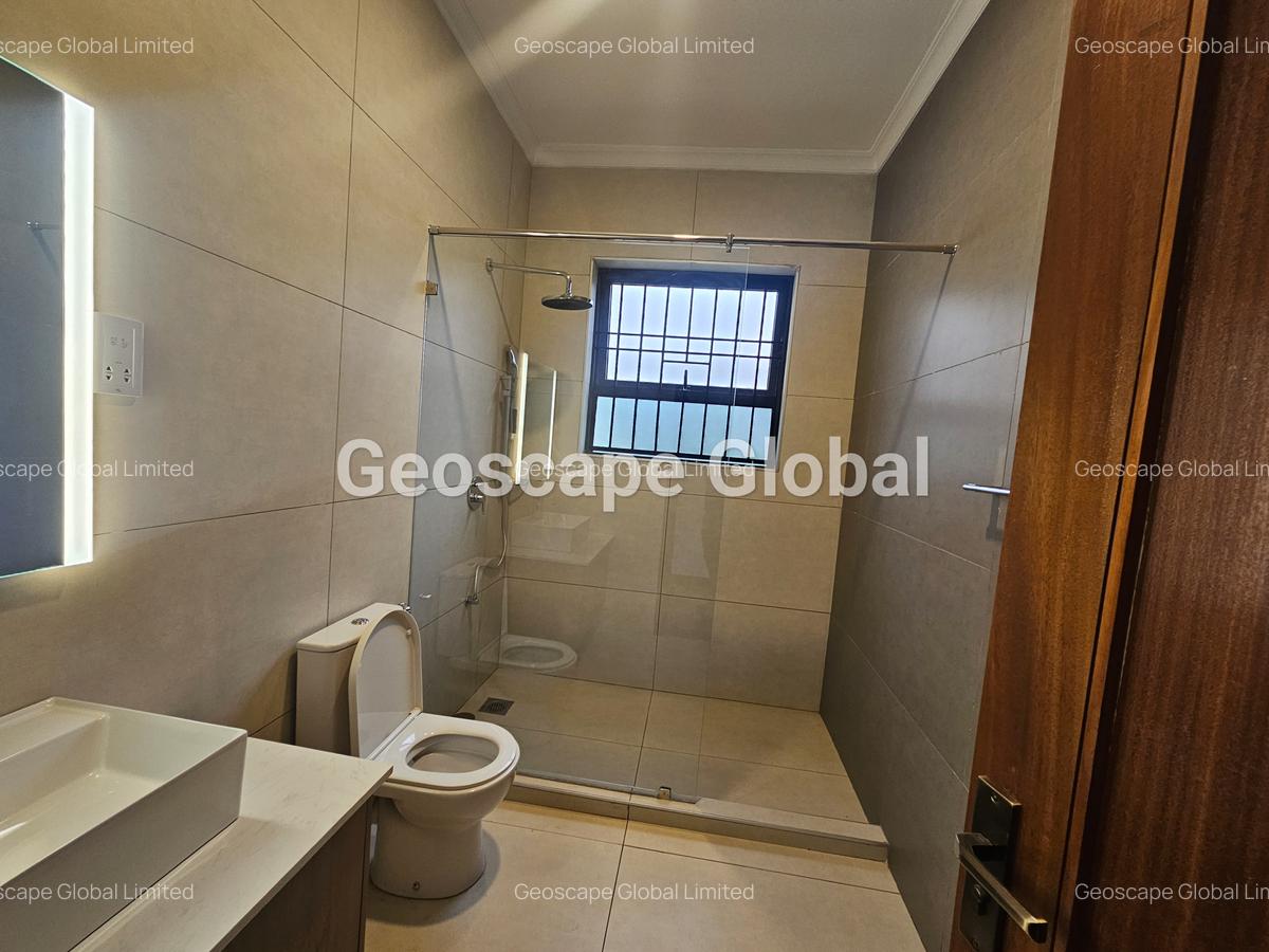 5 Bed House with En Suite in Loresho - 7