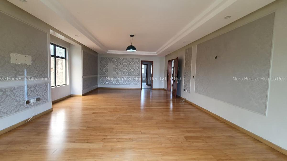 5 Bed Townhouse with En Suite in Lavington - 14