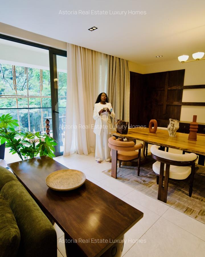 3 Bed Apartment with En Suite at 2026-301 - 7
