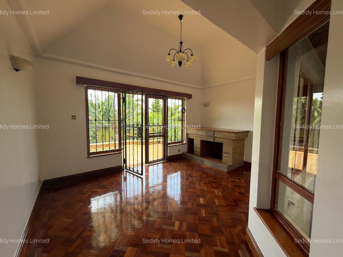 5 Bed Townhouse with En Suite in Runda - 12