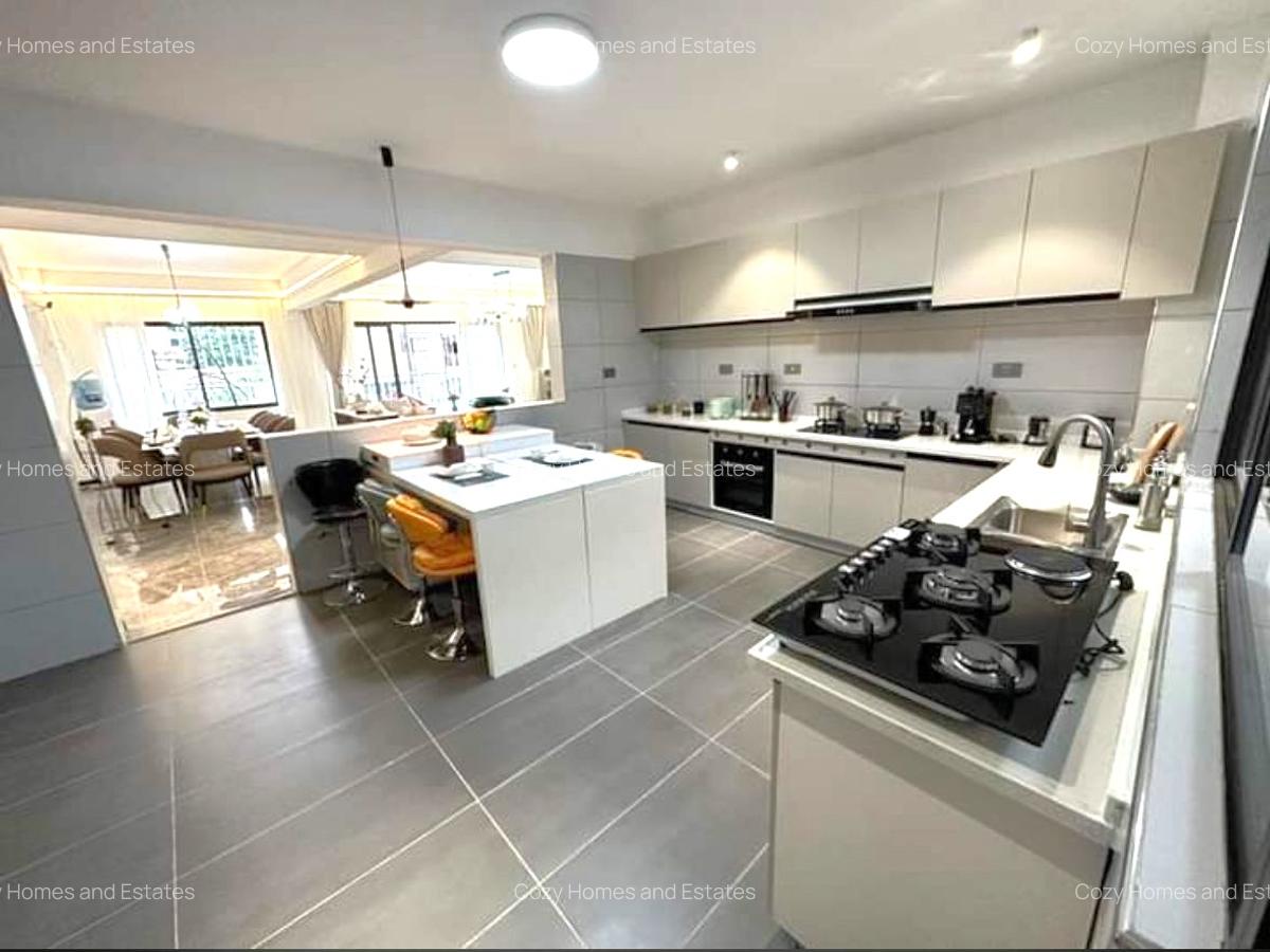 4 Bed Apartment with En Suite at Parklands - 2