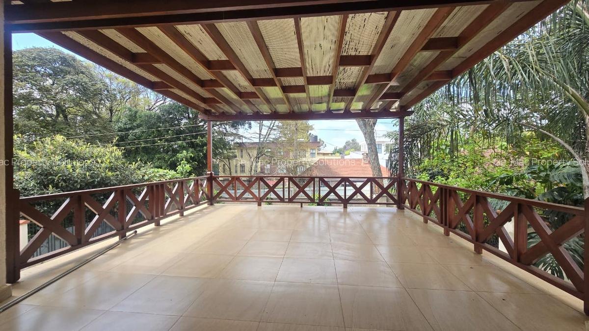 5 Bed Townhouse with En Suite at Convent Dr - 16