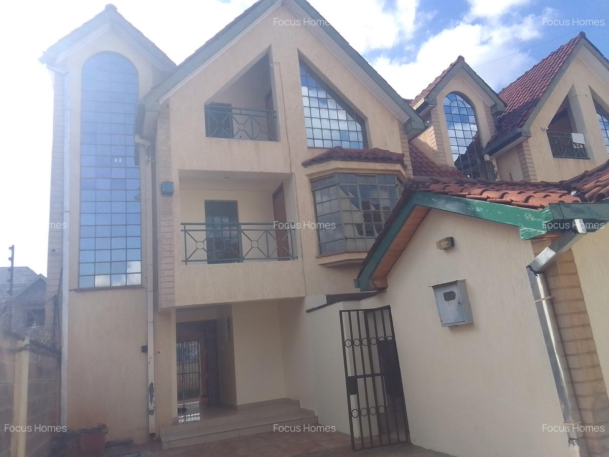 4 Bed Townhouse with En Suite in Lavington - 1