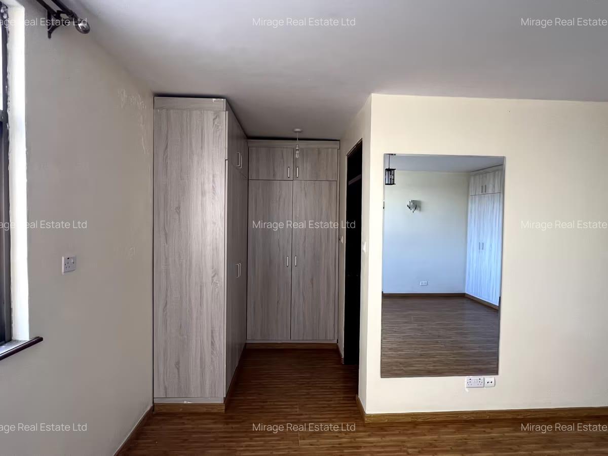 3 Bed Apartment with En Suite in Lavington - 2