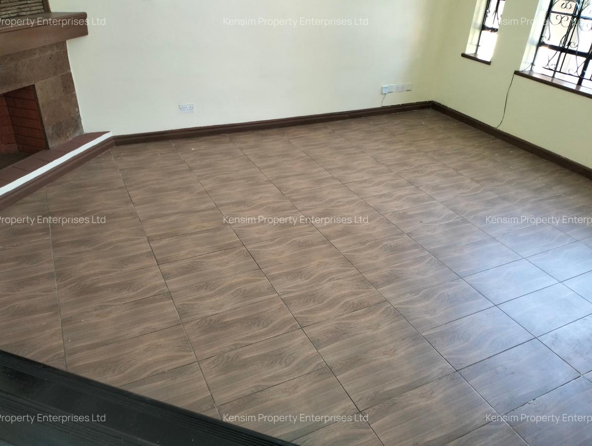 5 Bed Townhouse with En Suite in Lavington - 10