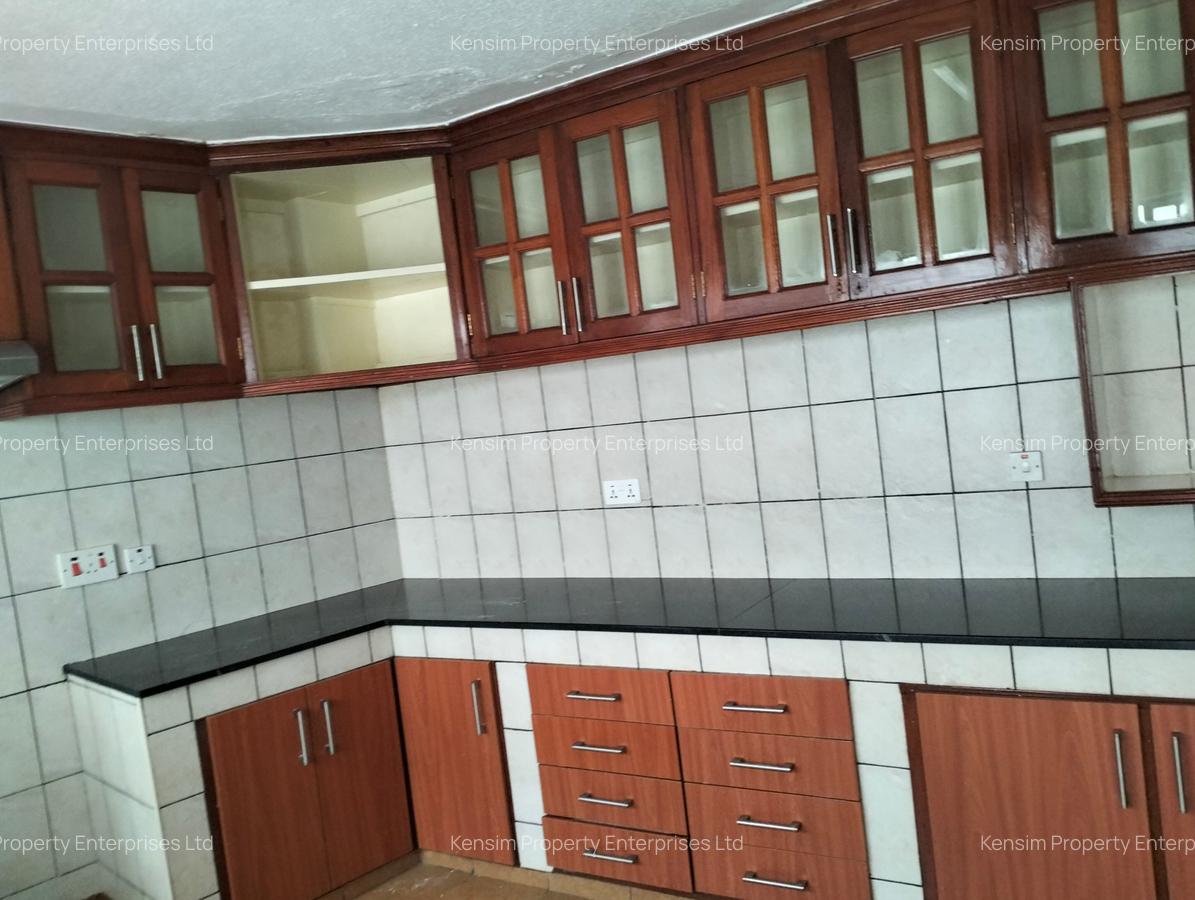 4 Bed Townhouse with En Suite in Westlands Area - 9