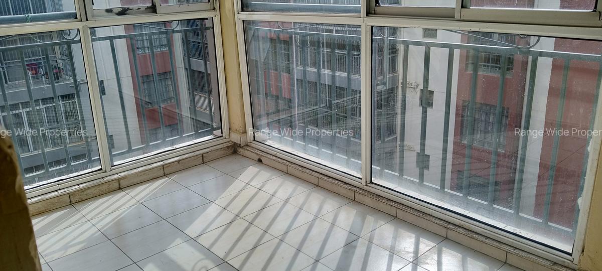 2 Bed Apartment with En Suite in Lavington - 9