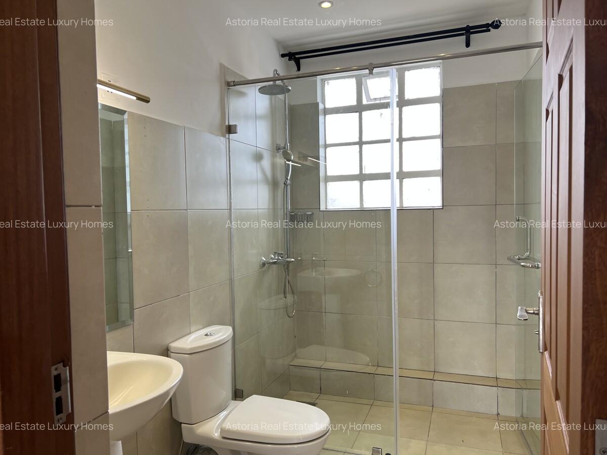 3 Bed Apartment with En Suite at 2026-438 - 9