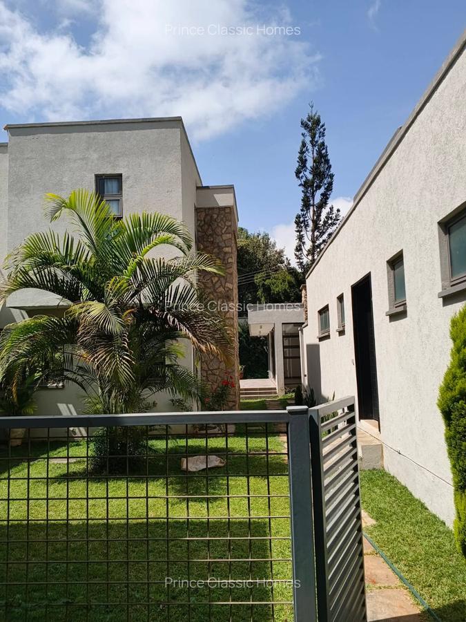 5 Bed Townhouse with En Suite in Karen Hardy - 7