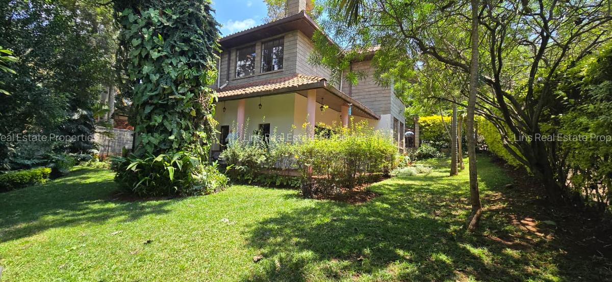 4 Bed Townhouse with En Suite in Spring Valley - 1