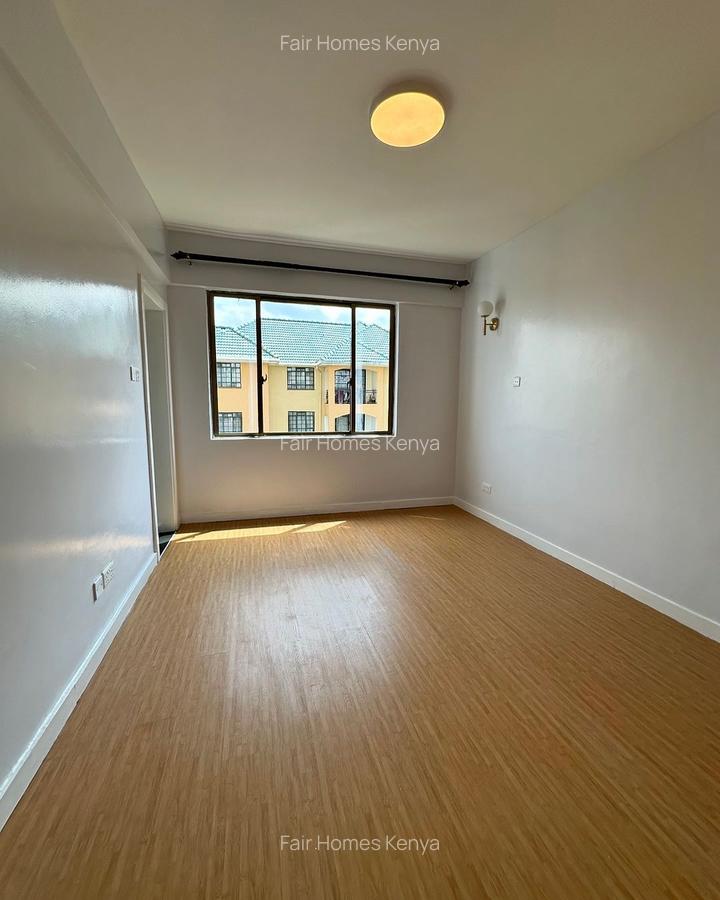 3 Bed Apartment with En Suite at Hatheru Road - 2