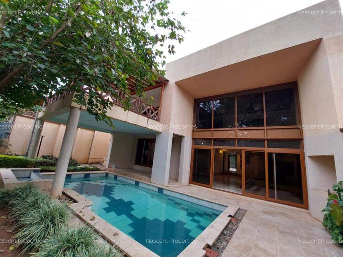 5 Bed Villa with En Suite in Lavington - 18